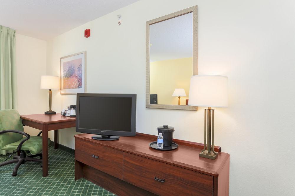 Fairfield Inn Erie Millcreek Mall Eksteriør bilde
